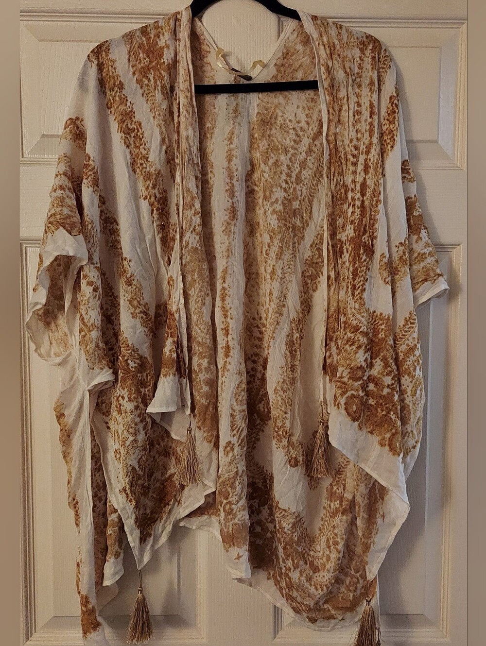 Lightweight White and Brown Tassel Kimono.  One Size. T-612